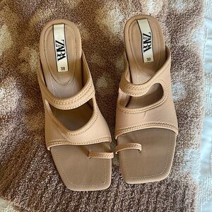Beautiful Zara Tan heels size 8